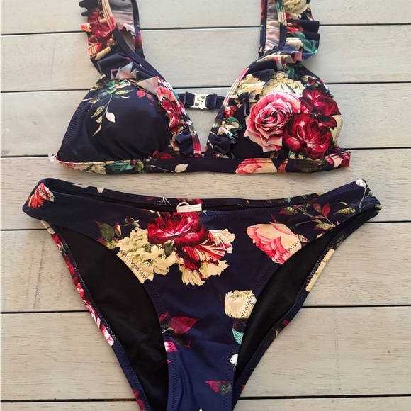 CUPSHE | BWOT Floral Bikini Set Sz Medium - Picture 2 of 7